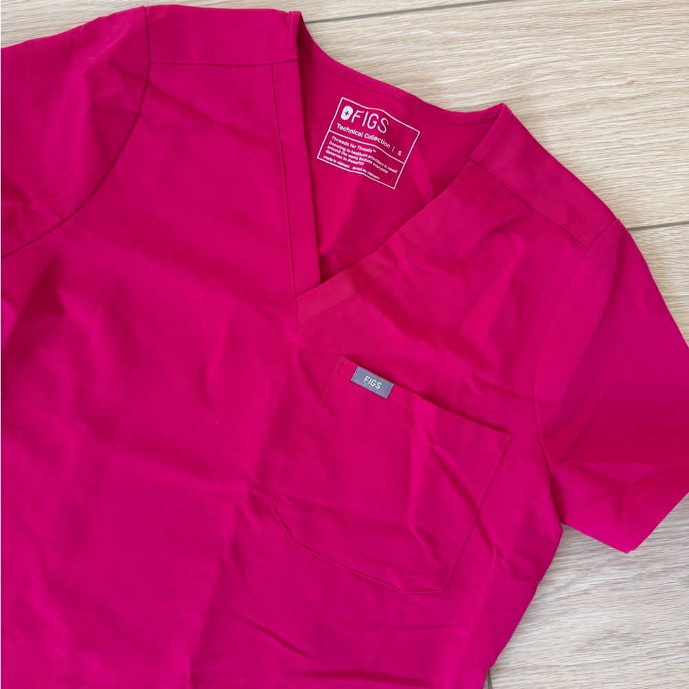FIGS Ultra Rose Catarina Scrub Top
